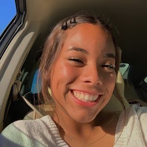 Meet your Posher, Jacqueline